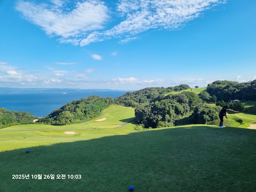Shiraki Golf Club — golf course in Oita, Japan