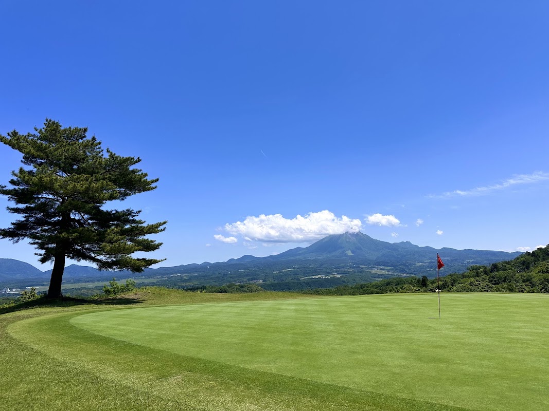 Green Park Daisen Golf Club — golf course in Tottori, Japan