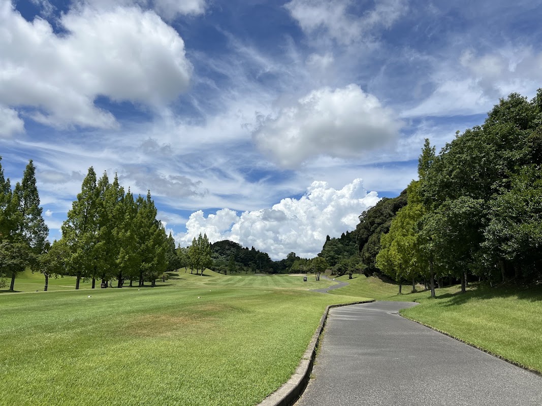 Marunouchi Golf Club PGM — golf course in Chiba, Japan