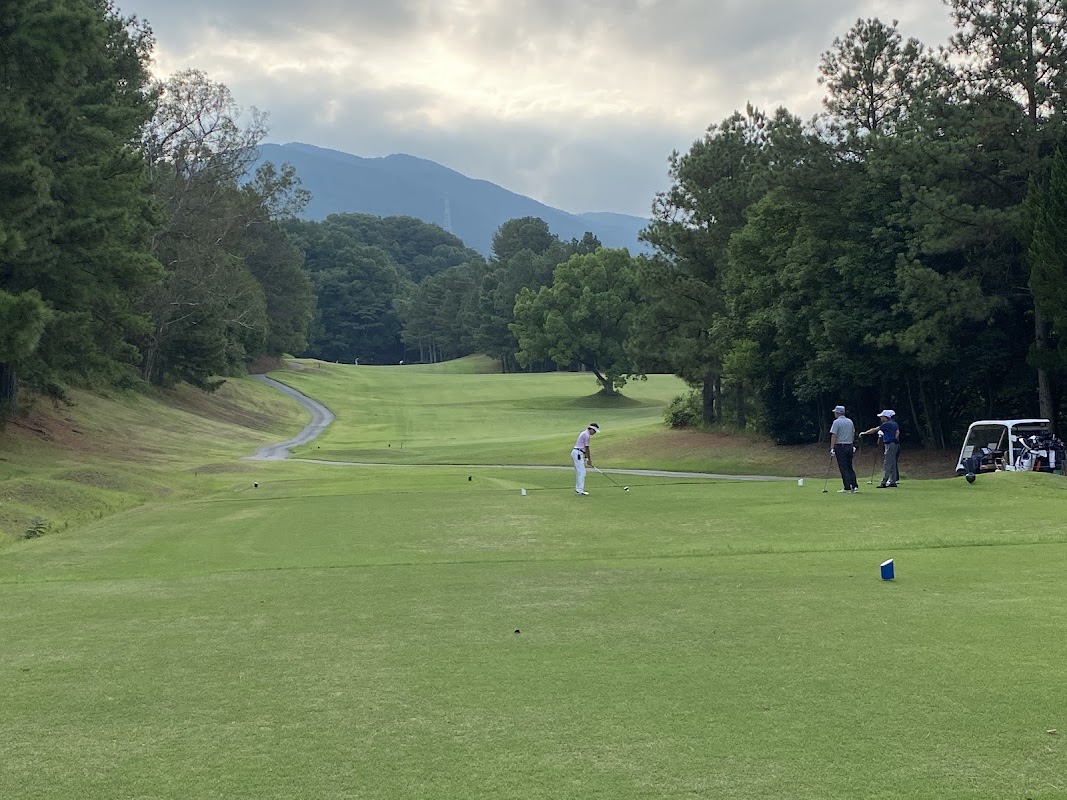 Gloire Golf Club — golf course in Osaka, Japan