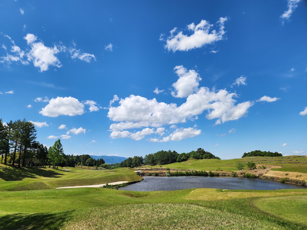 St Lakes Golf Club — golf course in Mie, Japan