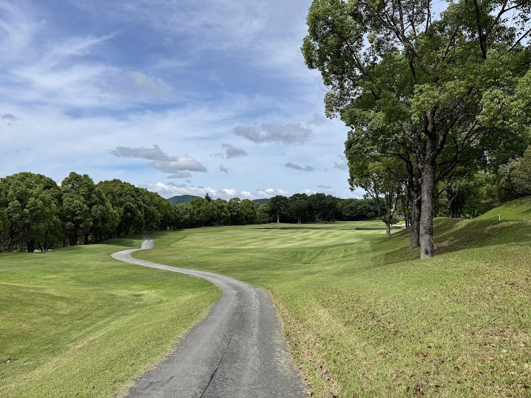 Art Lake Golf Club — golf course in Osaka, Japan