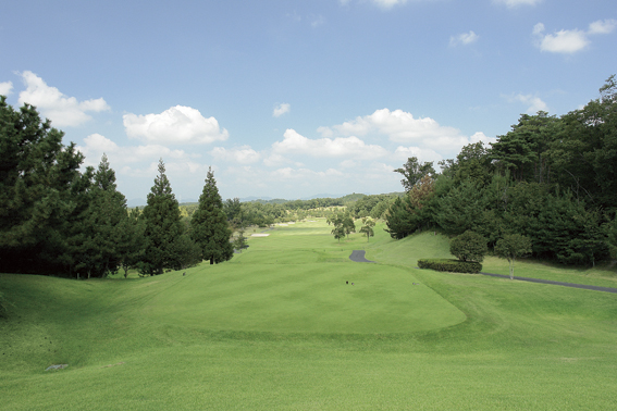 Kobe Pine Woods Golf Club — golf course in Hyogo, Japan