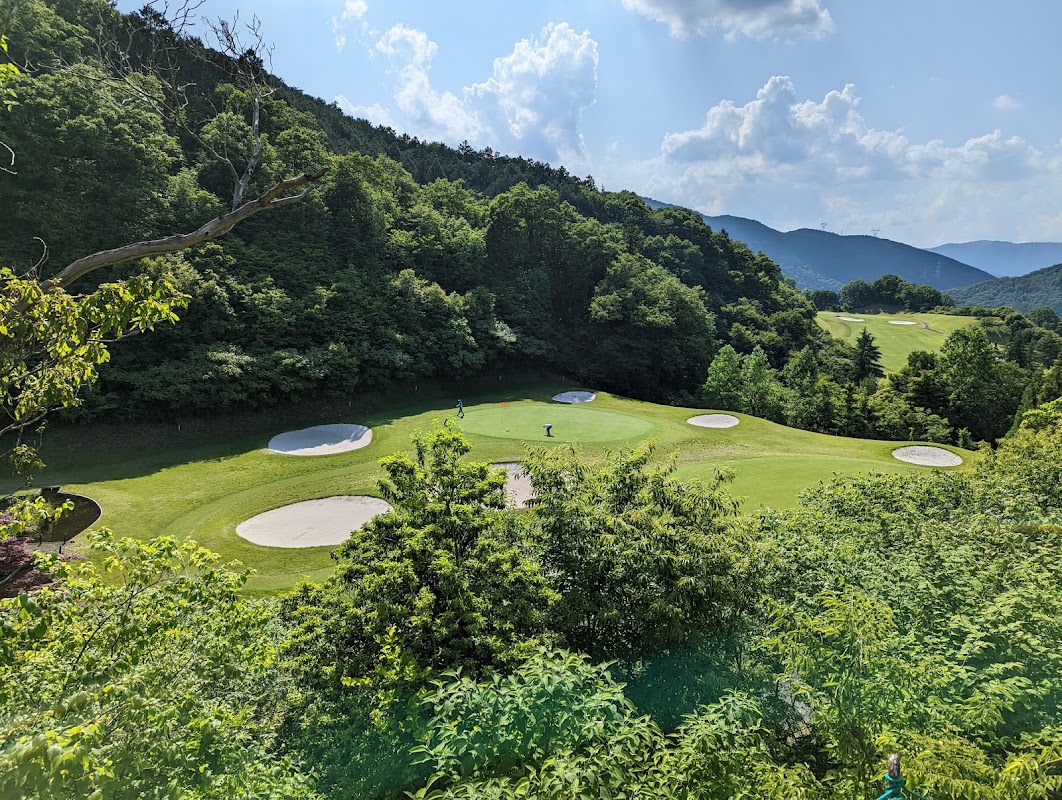 Gifumotosu Country Club — golf course in Toyama, Japan